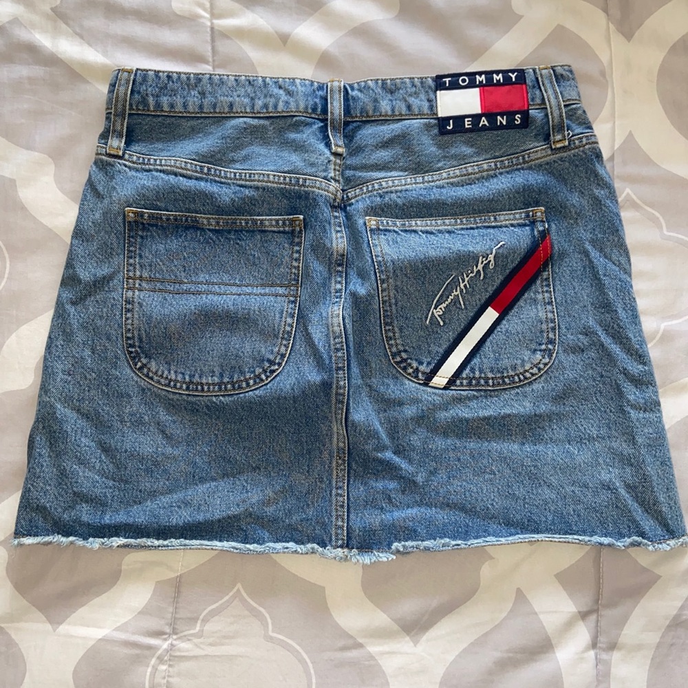 TOMMY HILFIGER denim skirt (perfect condition)